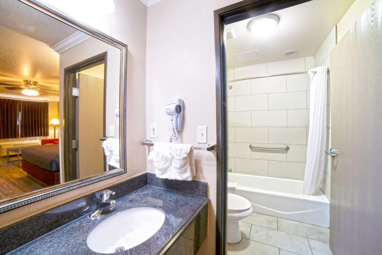 Econo Lodge Inn & Suites Corpus Christi Dış mekan fotoğraf